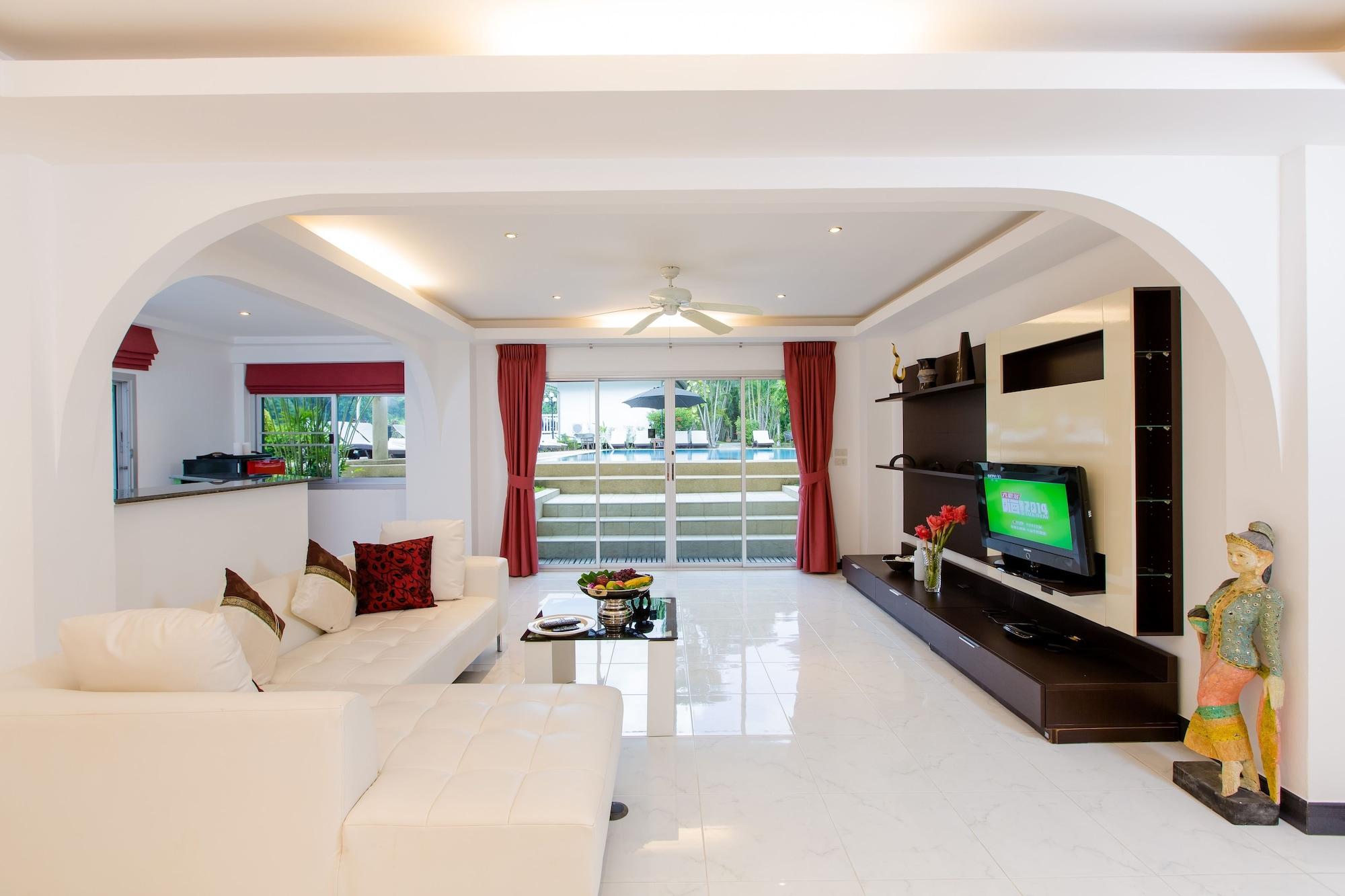 Serenity Lakeside Resort Kathu Bagian luar foto